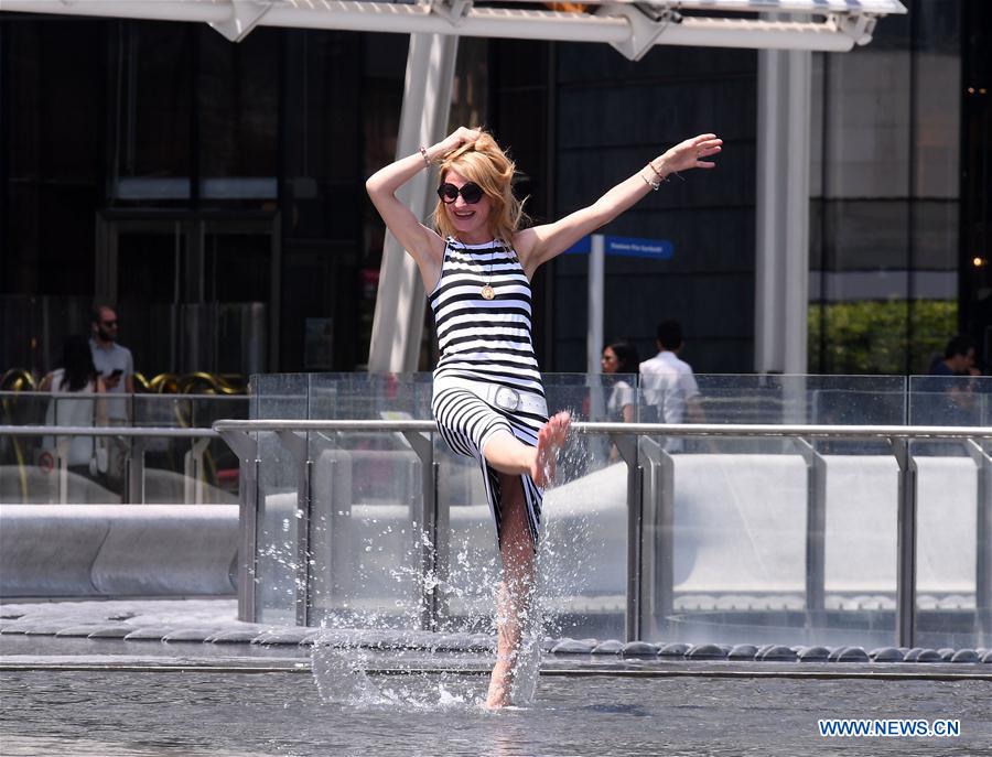 ITALY-MILAN-HEATWAVE