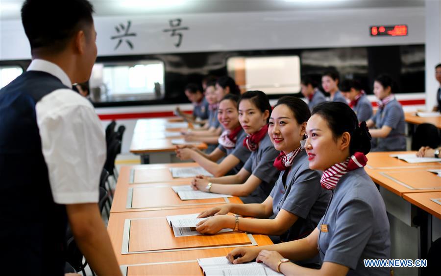 #CHINA-TIANJIN-HONG KONG-BULLET TRAIN-STEWARDESSES-TRAINING (CN)