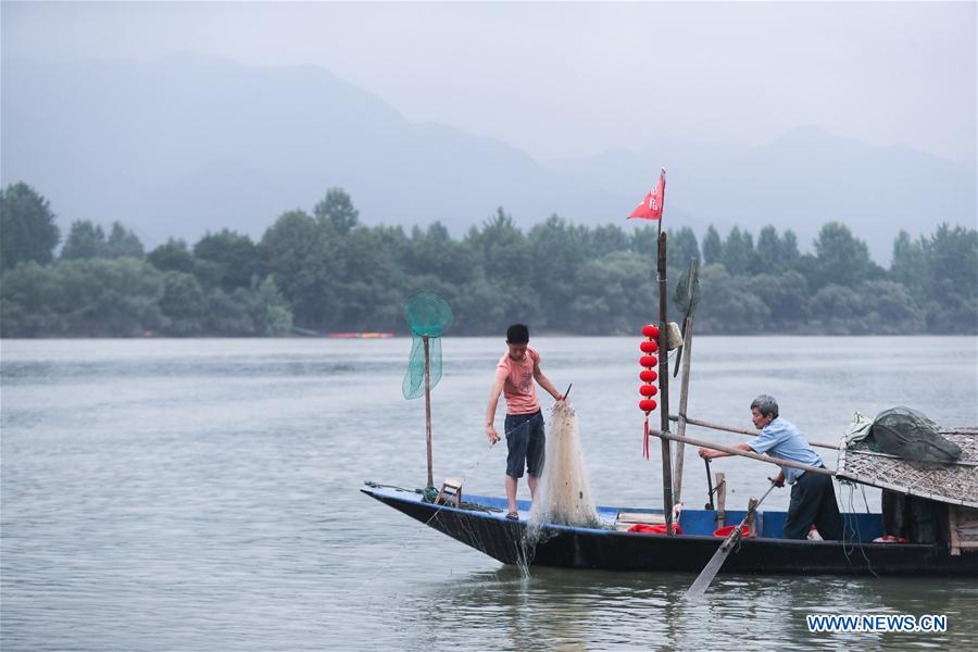 CHINA-ZHEJIANG-HANGZHOU-FISHERY-HARVEST (CN)