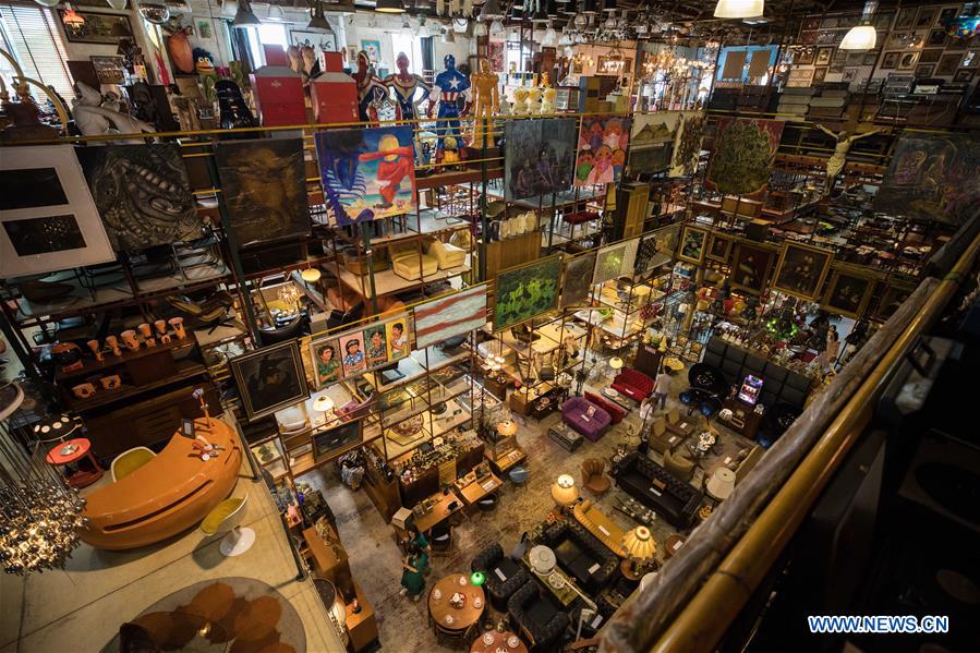 THAILAND-BANGKOK-SECONDHAND SHOP 