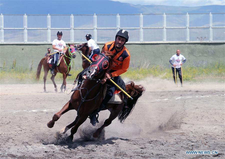 TURKEY-ERZURUM-HORSEBACK-JAVELIN THROW