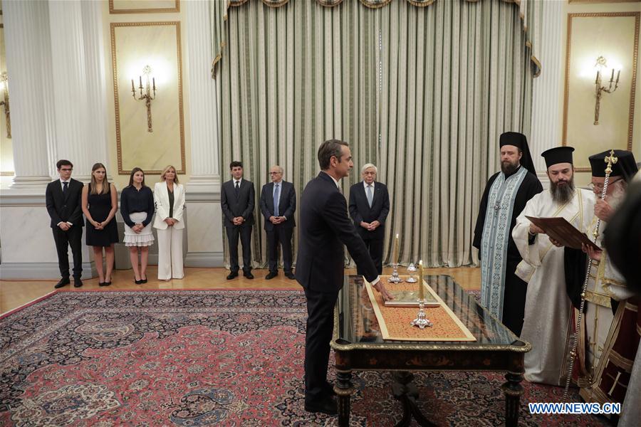 GREECE-ATHENS-MITSOTAKIS-PM-SWEAR IN