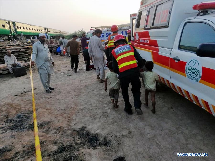 PAKISTAN-RAHIM YAR KHAN-TRAIN-ACCIDENT
