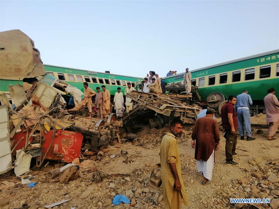 PAKISTAN-RAHIM YAR KHAN-TRAIN-ACCIDENT