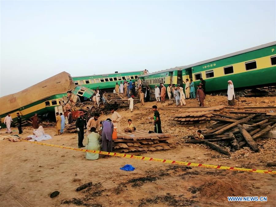 PAKISTAN-RAHIM YAR KHAN-TRAIN-ACCIDENT