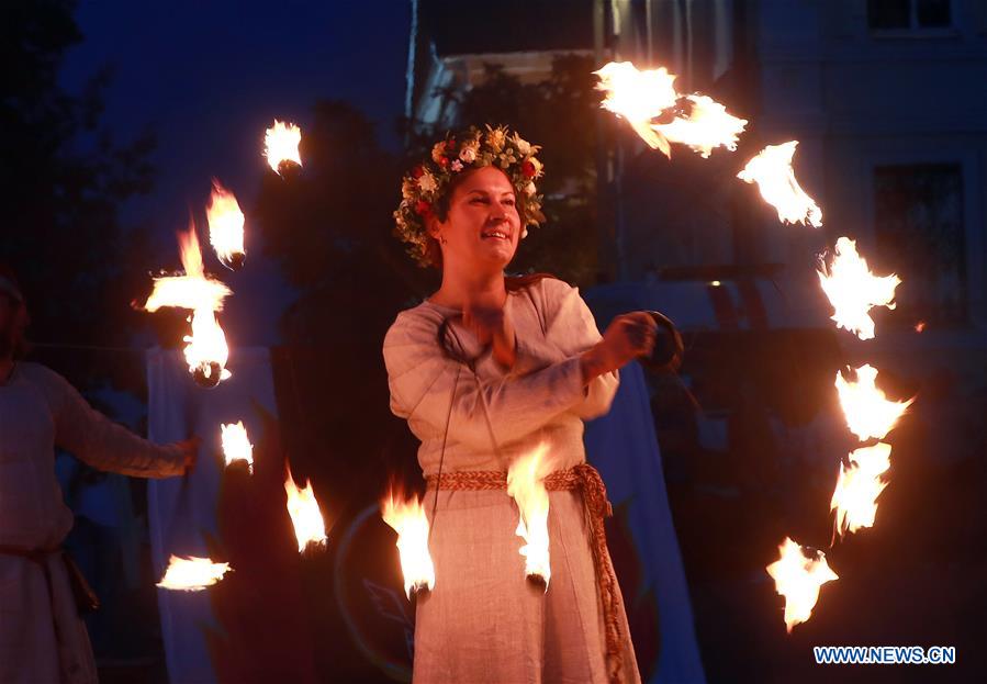 BELARUS-SLAVONIC BAZAAR-FIRE JUGGLING SHOW