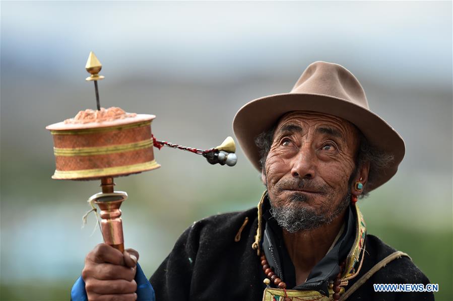 XINHUA PHOTOS OF THE DAY