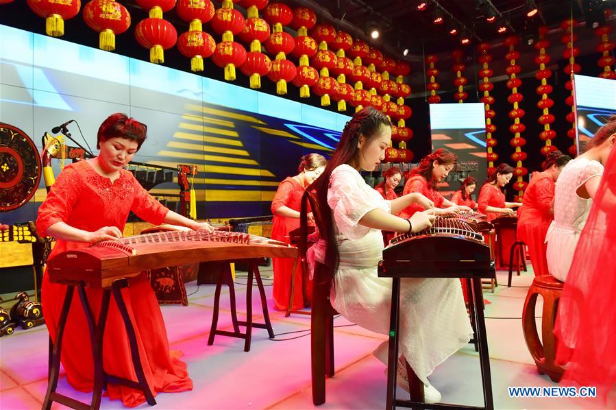 CHINA-SHANXI-HEJIN-DISABLED GIRL-GUZHENG (CN)