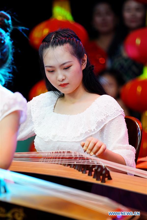 CHINA-SHANXI-HEJIN-DISABLED GIRL-GUZHENG (CN)