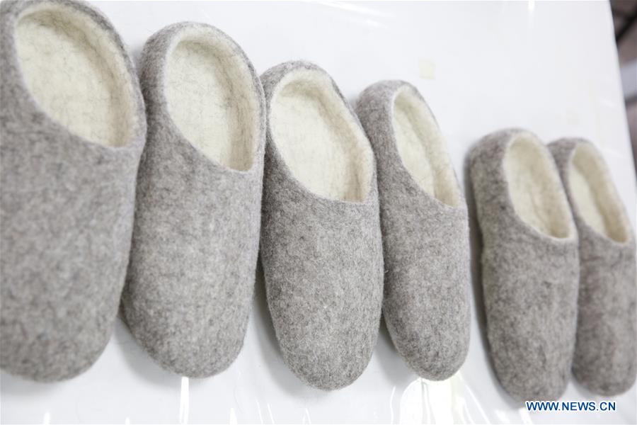 KYRGYZSTAN-FELT-HANDICRAFTS