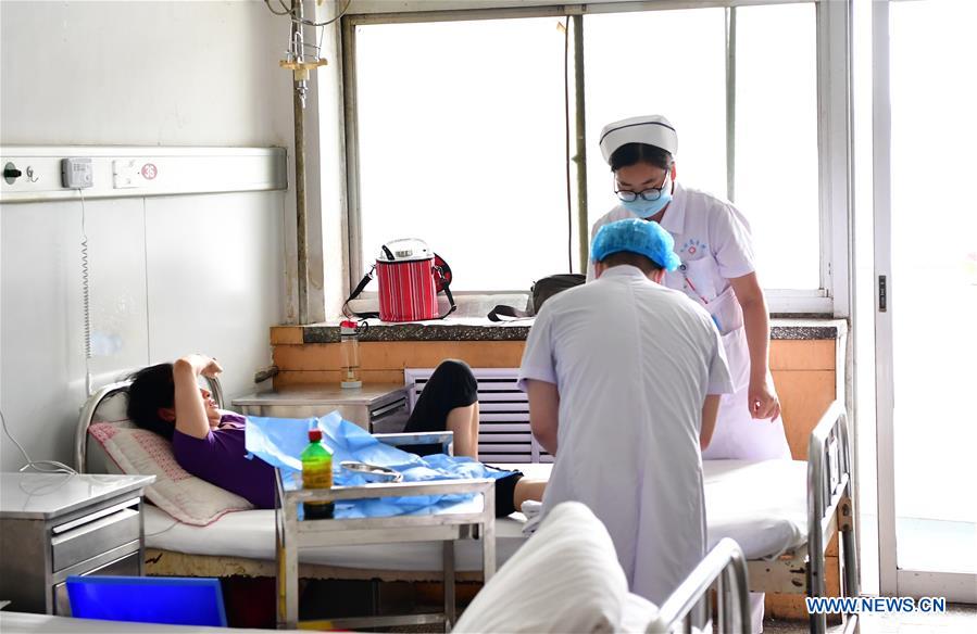 CHINA-HENAN-YIMA-GAS FACTORY BLAST-HOSPITAL (CN)