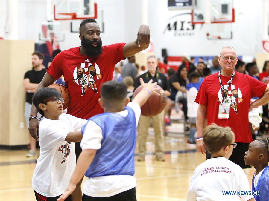 (SP)U.S.-HOUSTON-BASKETBALL-JAMES HARDEN CAMP