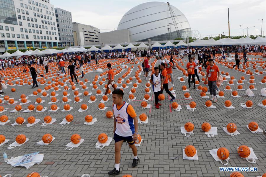 PHILIPPINES-PASAY CITY-BASKETBALL-WORLD RECORD-ATTEMPT