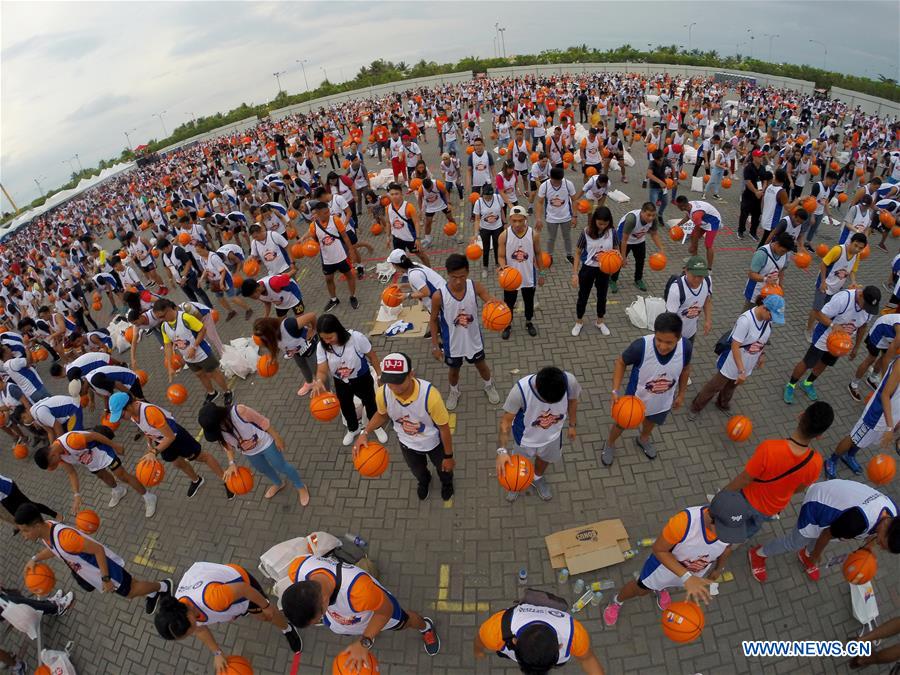 PHILIPPINES-PASAY CITY-BASKETBALL-WORLD RECORD-ATTEMPT
