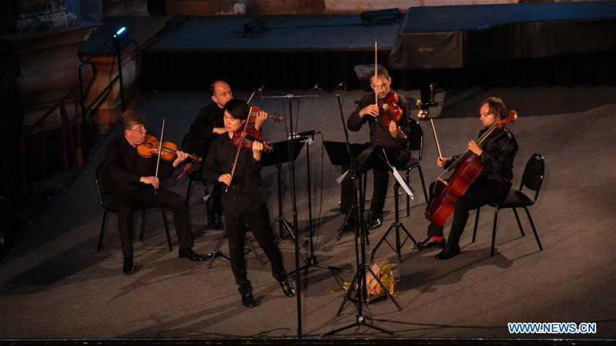 LITHUANIA-VILNIUS-CHINESE VIOLINIST-TOUR