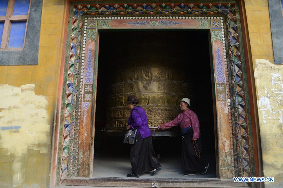 CHINA-QINGHAI-RONGWO MONASTERY-MORNING SCENERY (CN) 