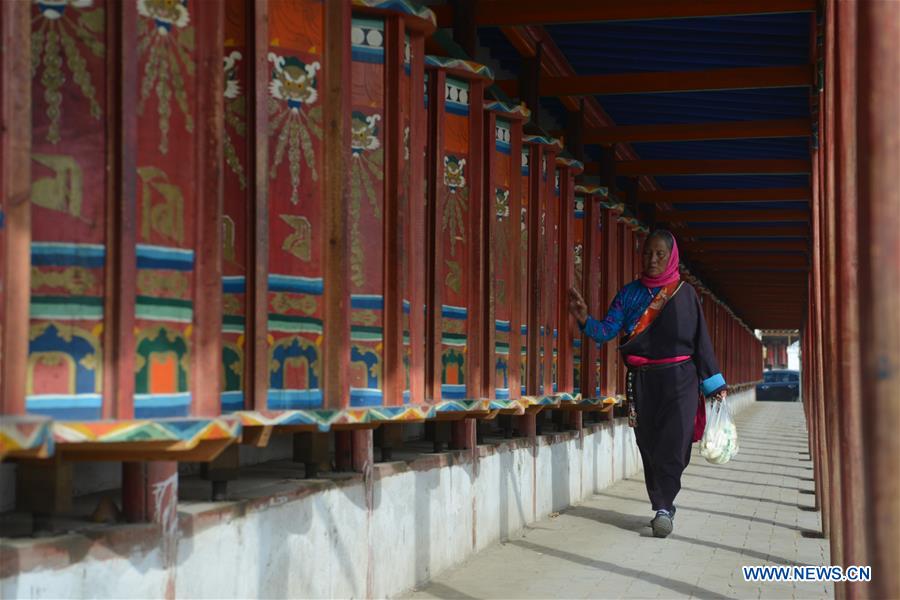 CHINA-QINGHAI-RONGWO MONASTERY-MORNING SCENERY (CN) 