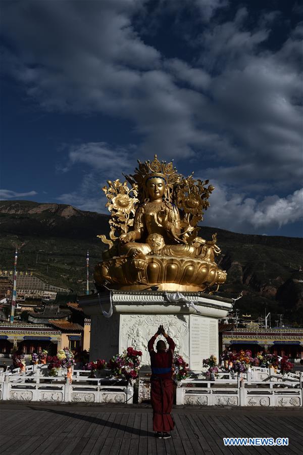 CHINA-QINGHAI-RONGWO MONASTERY-MORNING SCENERY (CN) 