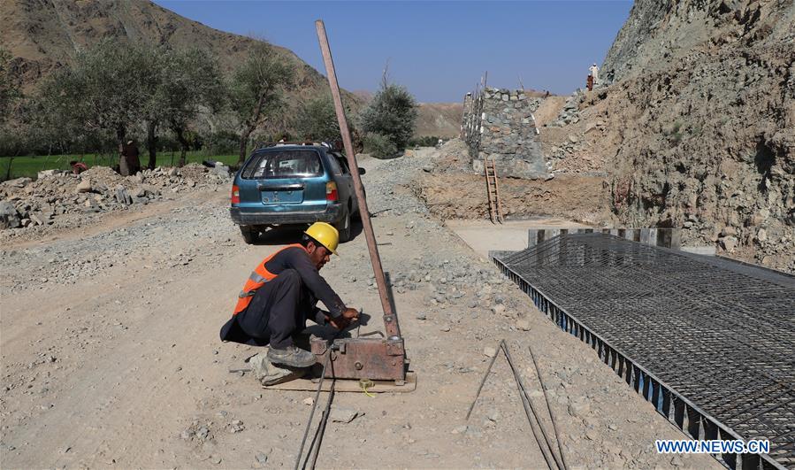 AFGHANISTAN-LAGHMAN-KEY ROAD- CONSTRUCTION