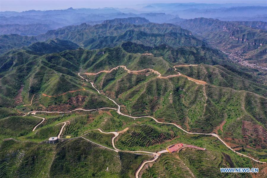 CHINA-HEBEI-TAIHANG MOUNTAINS-TERRACED FIELDS-SCENERY (CN)