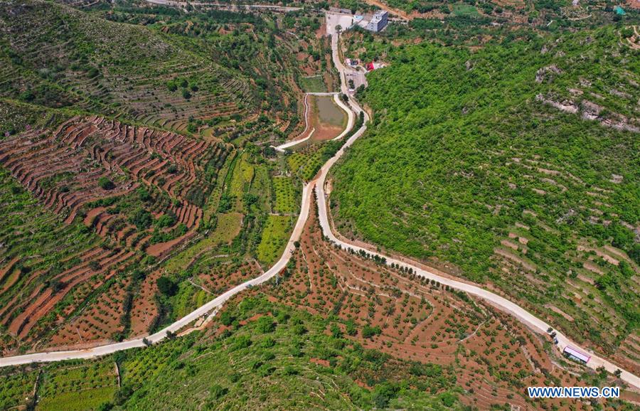 CHINA-HEBEI-TAIHANG MOUNTAINS-TERRACED FIELDS-SCENERY (CN)