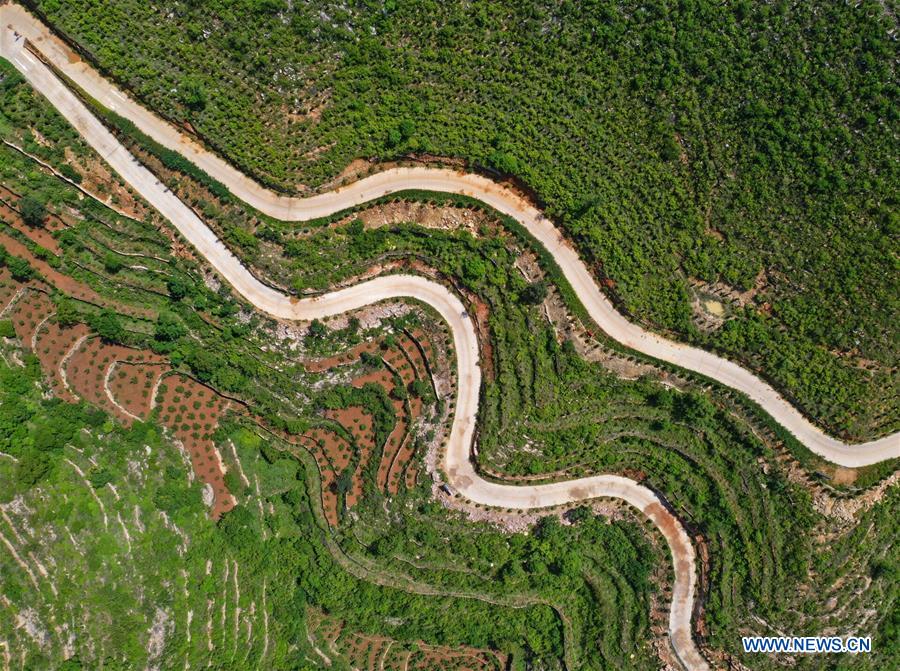 CHINA-HEBEI-TAIHANG MOUNTAINS-TERRACED FIELDS-SCENERY (CN)