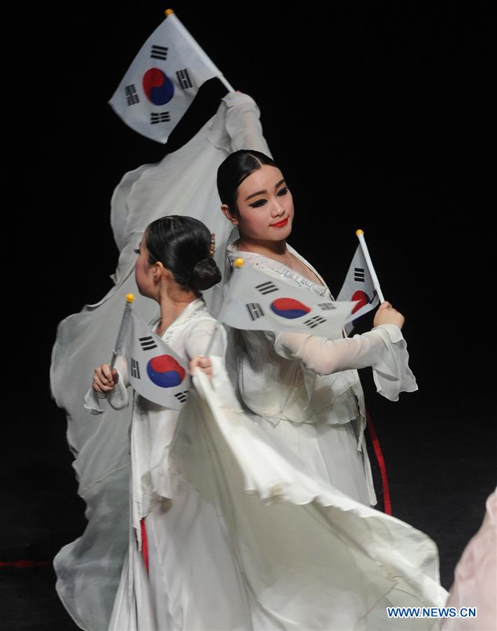 KUWAIT-KUWAIT CITY-KOREAN FOLK DANCE SHOW