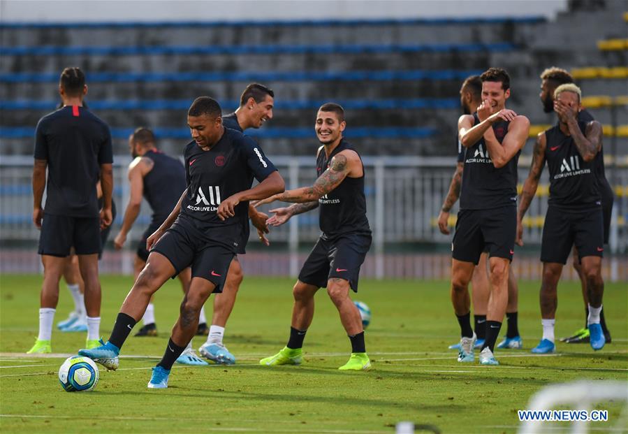 (SP)CHINA-SHENZHEN-FOOTBALL-CHAMPIONS TROPHY-PSG-TRAINING(CN)