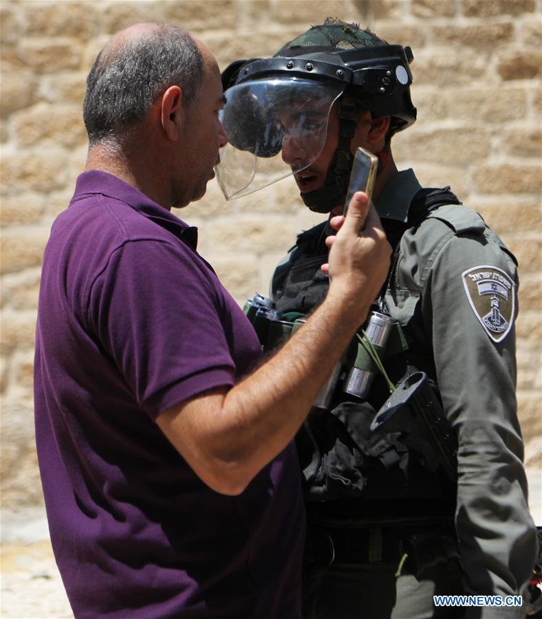 MIDEAST-JERUSALEM-PROTEST