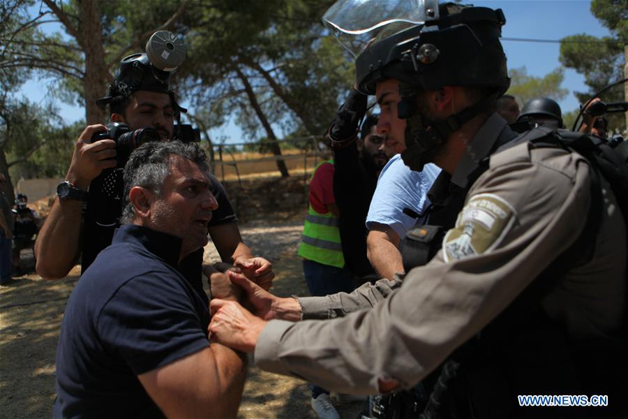 MIDEAST-JERUSALEM-PROTEST