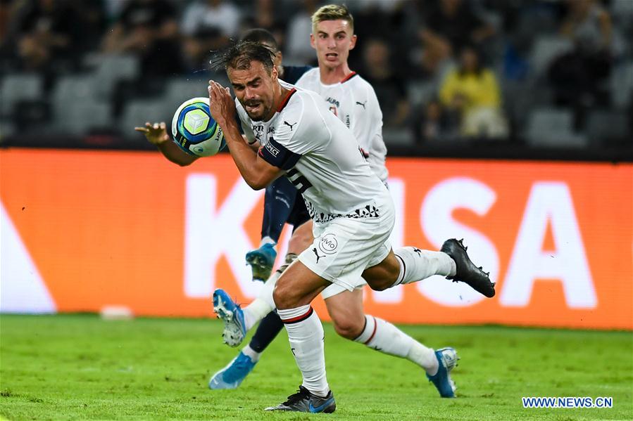 (SP)CHINA-SHENZHEN-FOOTBALL-CHAMPIONS TROPHY-PSG-RENNES(CN)