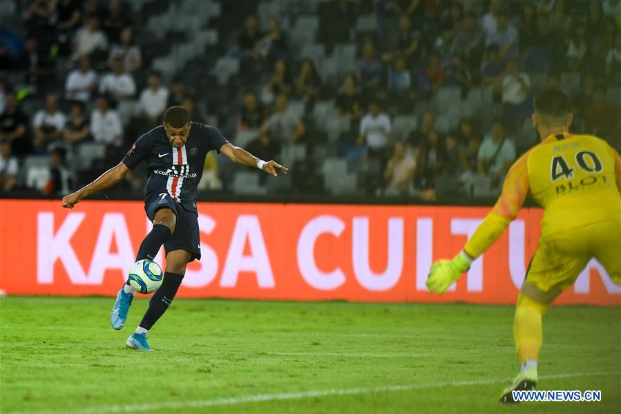 (SP)CHINA-SHENZHEN-FOOTBALL-CHAMPIONS TROPHY-PSG-RENNES(CN)