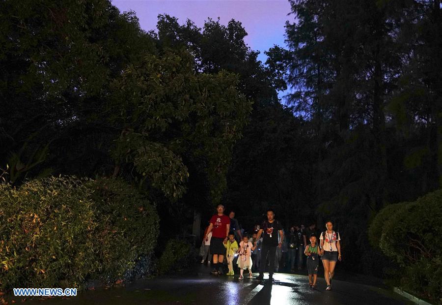 CHINA-SHANGHAI-"NIGHT AT THE ZOO" (CN)