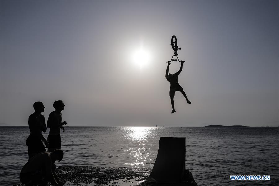 GREECE-ATHENS-SUMMER-LIFESTYLE-WATER JUMP BMX DAY 2019