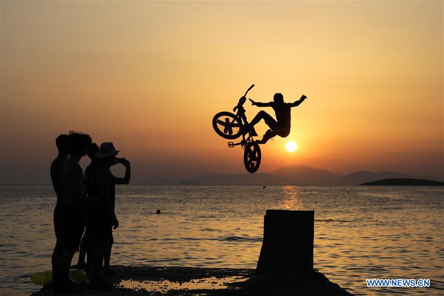 GREECE-ATHENS-SUMMER-LIFESTYLE-WATER JUMP BMX DAY 2019