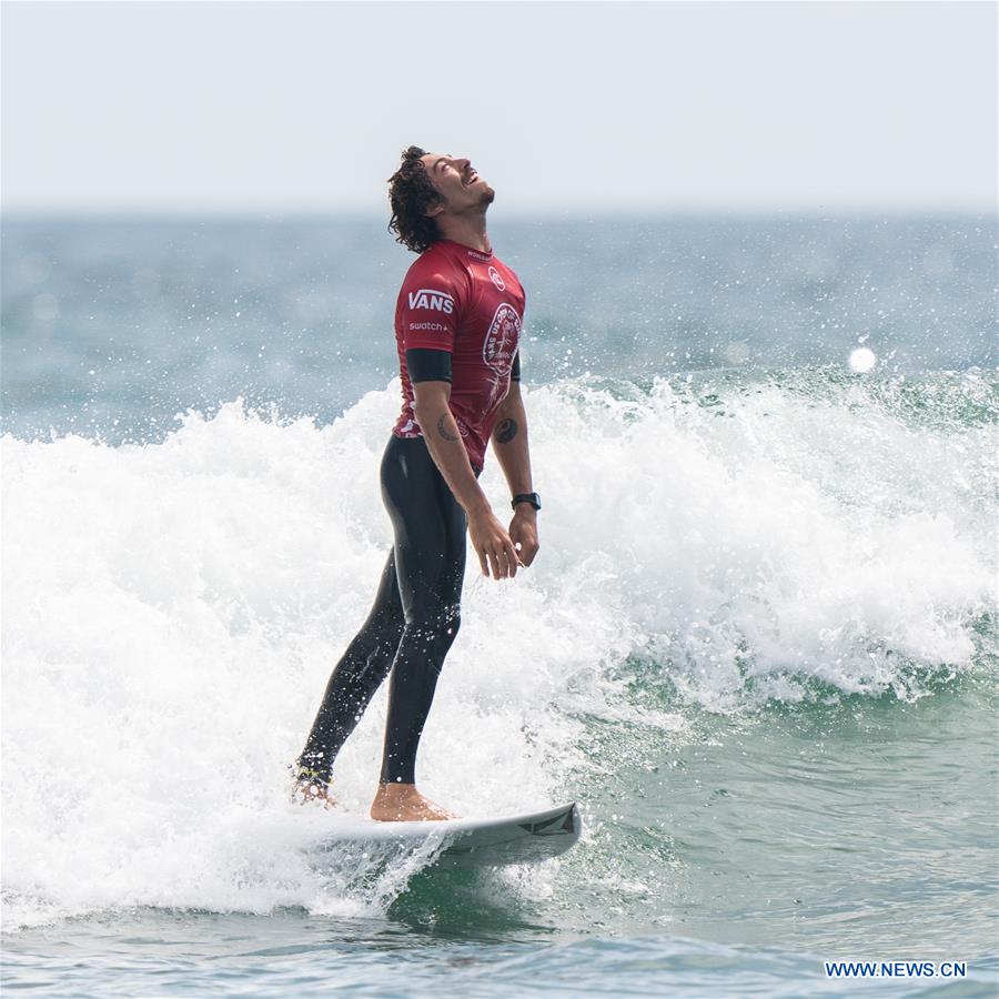(SP)U.S.-CALIFORNIA-ORANGE COUNTY-SURFING-VANS US OPEN