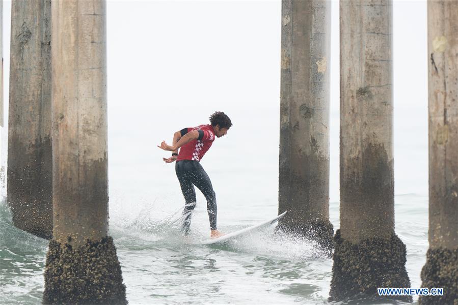 (SP)U.S.-CALIFORNIA-ORANGE COUNTY-SURFING-VANS US OPEN