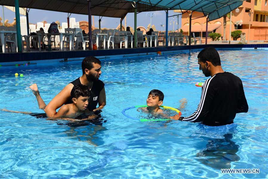 MIDEAST-GAZA-AUTISTIC CHILDREN-SWIMMING