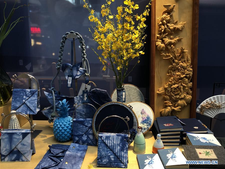 (BeijingCandid)CHINA-BEIJING-HANDICRAFT BAZAAR (CN)