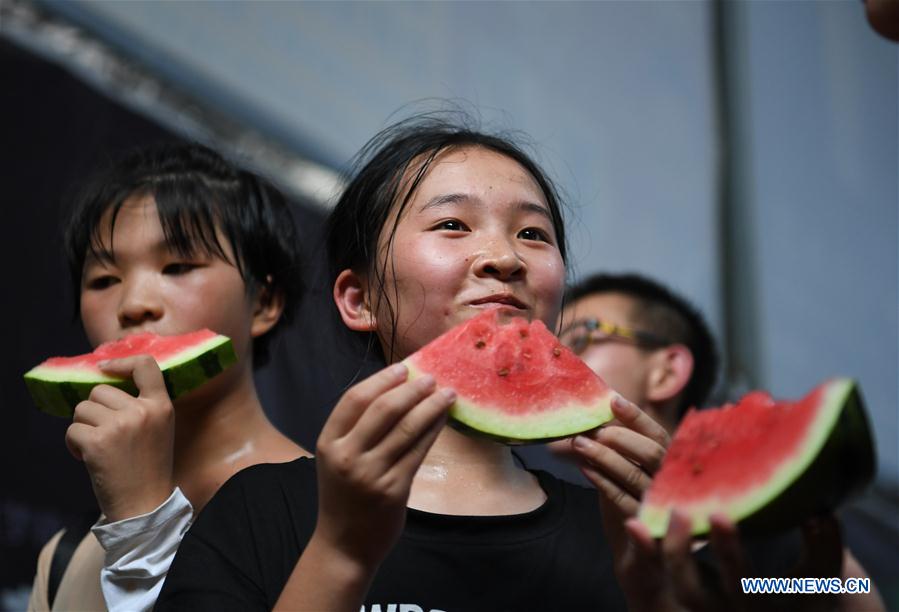 (SP)CHINA-JIANGXI-TEENAGE-ROLLER HOCKEY-ICE HOCKEY