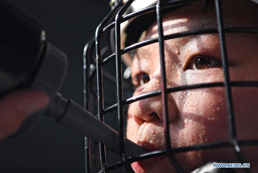 (SP)CHINA-JIANGXI-TEENAGE-ROLLER HOCKEY-ICE HOCKEY