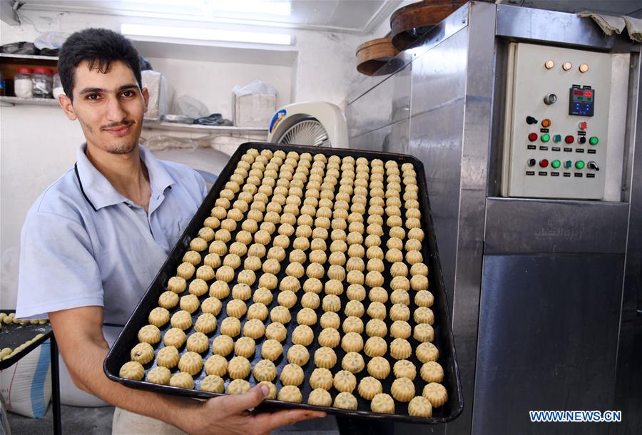 SYRIA-DAMASCUS-SWEETS