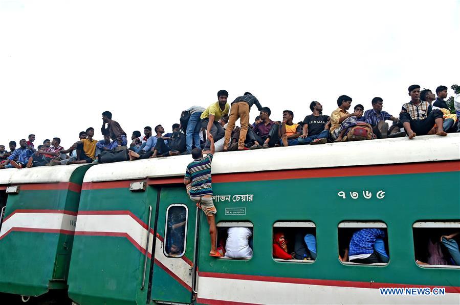 BANGLADESH-DHAKA-EID AL-ADHA-TRAVELLERS