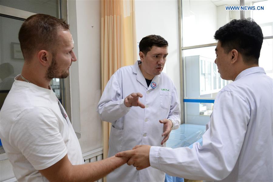 CHINA-HEILONGJIANG-SUIFENHE-RUSSIAN TRANSLATOR (CN)