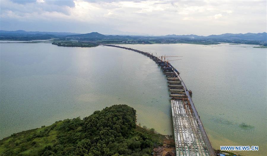 CHINA-JIANGXI-XINMIAO LAKE-GRAND BRIDGE-CONSTRUCTION (CN)