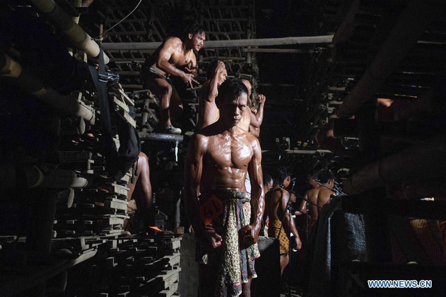 (SP)INDONESIA-JATIWANGI-BODYBUILDING JEBOR WORKERS COMPETITION