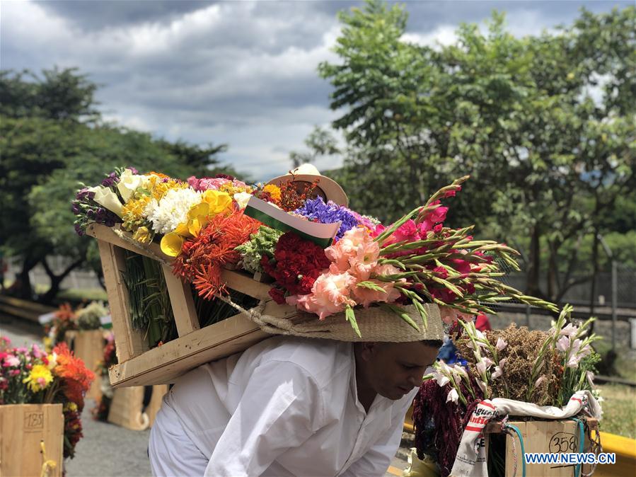 COLOMBIA-ANTIOQUIA-FLOWER FESTIVAL