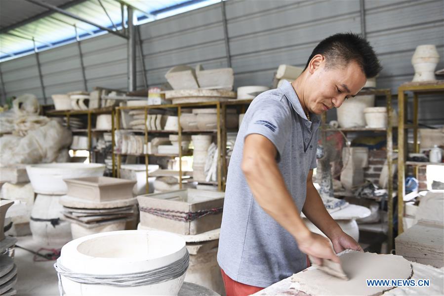 CHINA-GUANGXI-GUIPING-MIGRANT WORKER-BUSINESS STARTUP (CN)