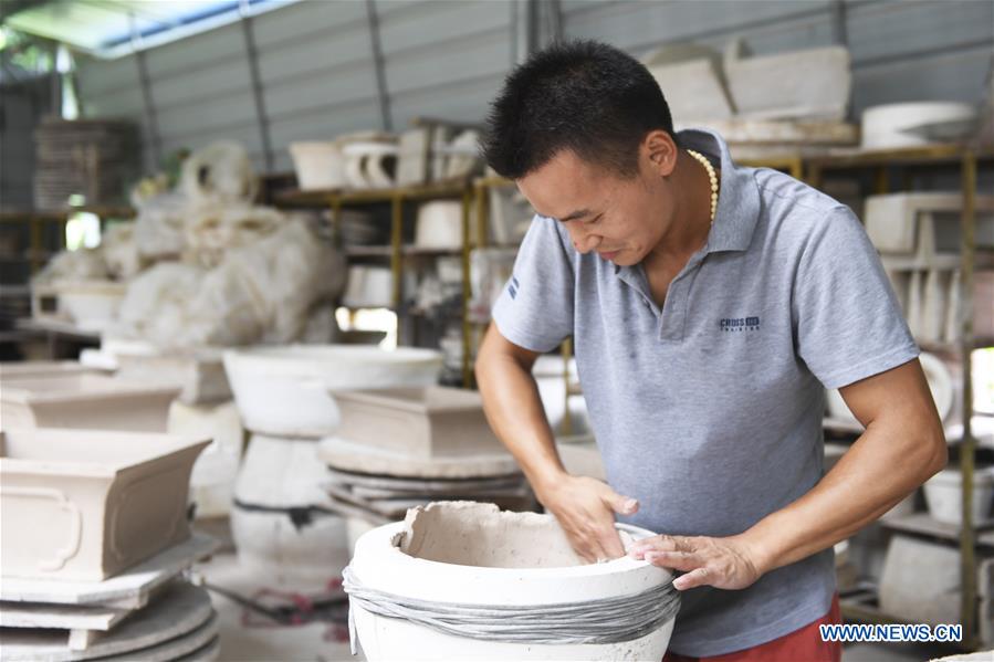 CHINA-GUANGXI-GUIPING-MIGRANT WORKER-BUSINESS STARTUP (CN)