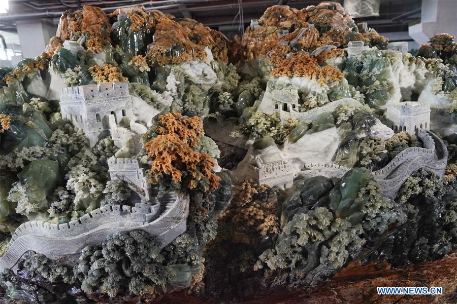 CHINA-LIAONING-XIUYAN-JADE CARVING-GREAT WALL (CN)